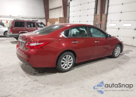 2016 Nissan Altima 2.5 S z USA, uszkodzony, nr VIN 1N4AL3AP4GC136977